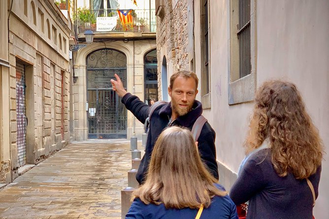 Ramblas, Old Town, Gothic and Gaudi Architecture Walking Tour - Casa Mila and the mountain-house idea