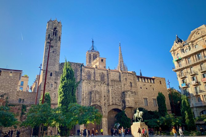 Ramblas, Old Town, Gothic and Gaudi Architecture Walking Tour - Forty-five minutes along Passeig de Gracia