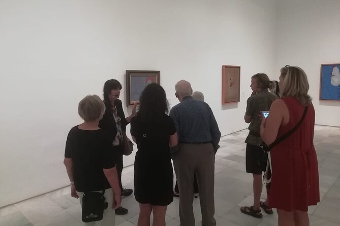 Reina Sofia Museum Guided Tour in Madrid - Meeting at the tall statue outside the museum
