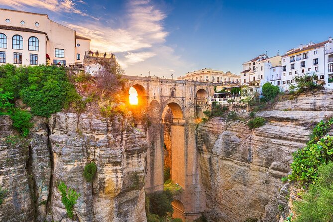 Ronda Village Guided Tour from Costa del Sol - Puente Nuevo and the El Tajo gorge