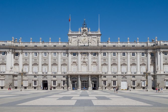 Royal Palace Guided Tour Small Group with Tickets - Entering through the palace queue