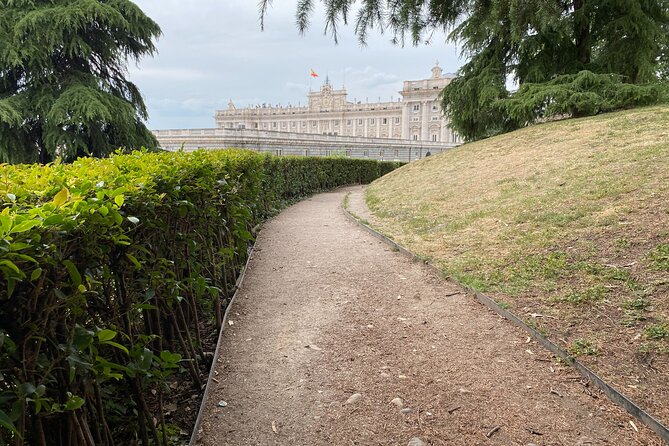Royal Palace Madrid Small Group Tour with Skip the Line Ticket - A route through the palace, not the entire palace
