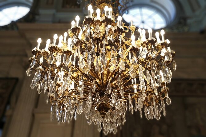 Royal Palace Madrid Small Group Tour with Skip the Line Ticket - What the guide adds to the experience