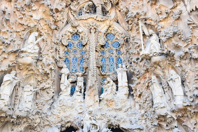 Sagrada Familia Fast Track Guided Tour with Towers Access - Going up the tower, then walking down