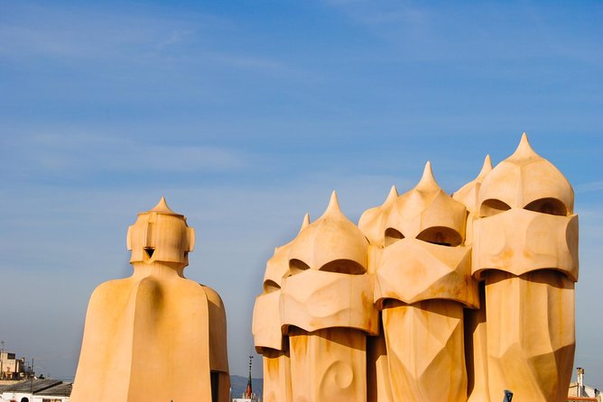 Sagrada Familia & Gaudi Tour Private or Small Group with Tickets - What the guide adds to the walk