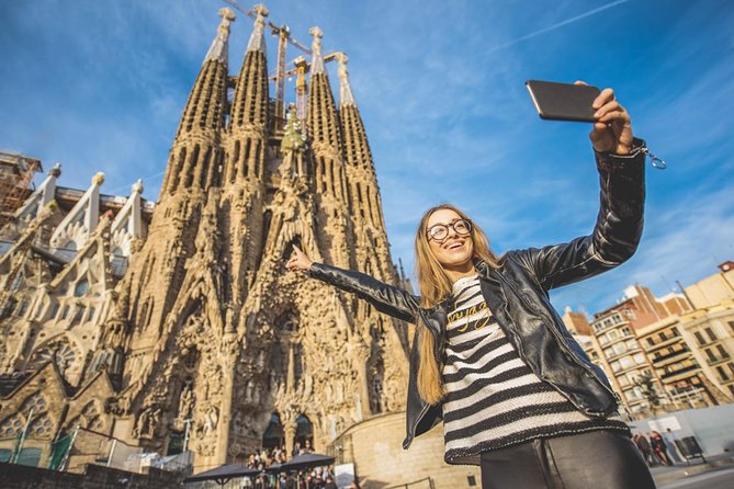 Sagrada Familia & Gaudi Tour Private or Small Group with Tickets - The metro ride keeps the day moving