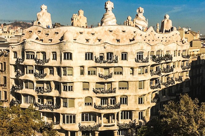 Sagrada Familia & Gaudi Tour Private or Small Group with Tickets - Is the $90.70 price good value?