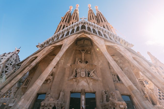 Sagrada Familia Guided Tour with Skip the Line Ticket - Meeting at Kurz&Gut on Gaudí Avenue