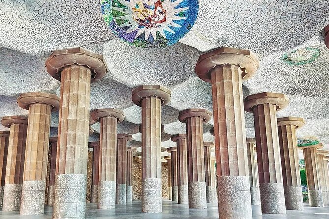 Sagrada Familia & Park Güell Optional: Small Group Tour - Jorge’s guiding style is the main reason to book