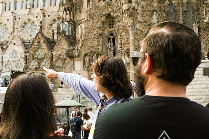 Sagrada Familia Small Group Guided Tour with Skip the Line Ticket - Where the tour can fall short