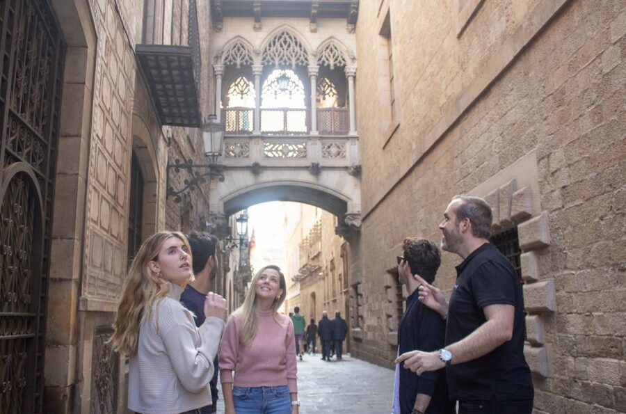 Sagrada Familia with Official Guide & Fast-Track Entry - How much explanation do you receive inside?