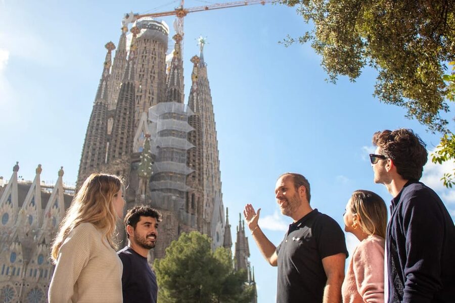 Sagrada Familia with Official Guide & Fast-Track Entry - Practical tips for a smoother visit