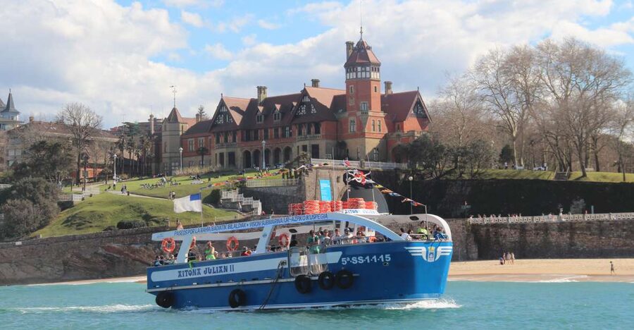 San Sebastian: Boat Tour with Stop at Santa Clara - Key points to know before you go