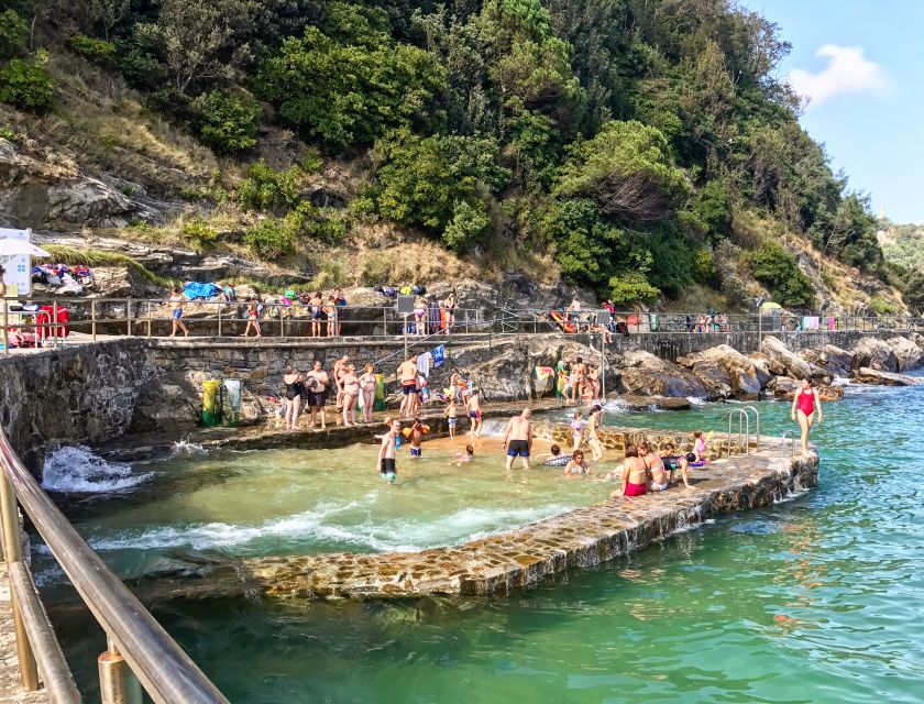 San Sebastian: Boat Tour with Stop at Santa Clara - The lighthouse and Hondalea installation