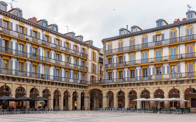 San Sebastian Evening Pintxo Tour with Wine - Key points to know before booking