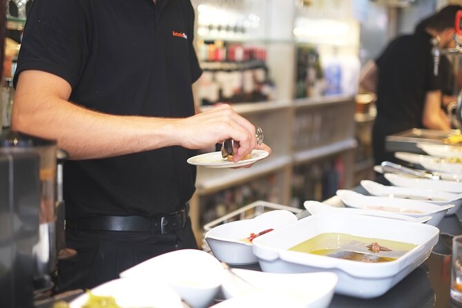 San Sebastian Evening Pintxo Tour with Wine - Wine, cider, and the logic of the pairings