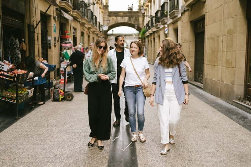 San Sebastian: Pintxos and Wine Tour - La Viña and San Sebastian’s famous cheesecake