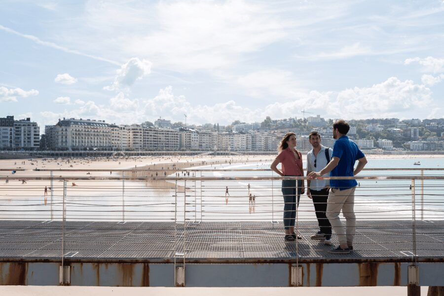 San Sebastian: Walking Tour with Pintxo and Drink - Buen Pastor Cathedral and the Belle Époque center