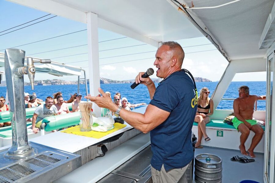 Santa Ponta/Peguera: Dragonera Island Cruise with Swim Stop - The return bay and the clearest water