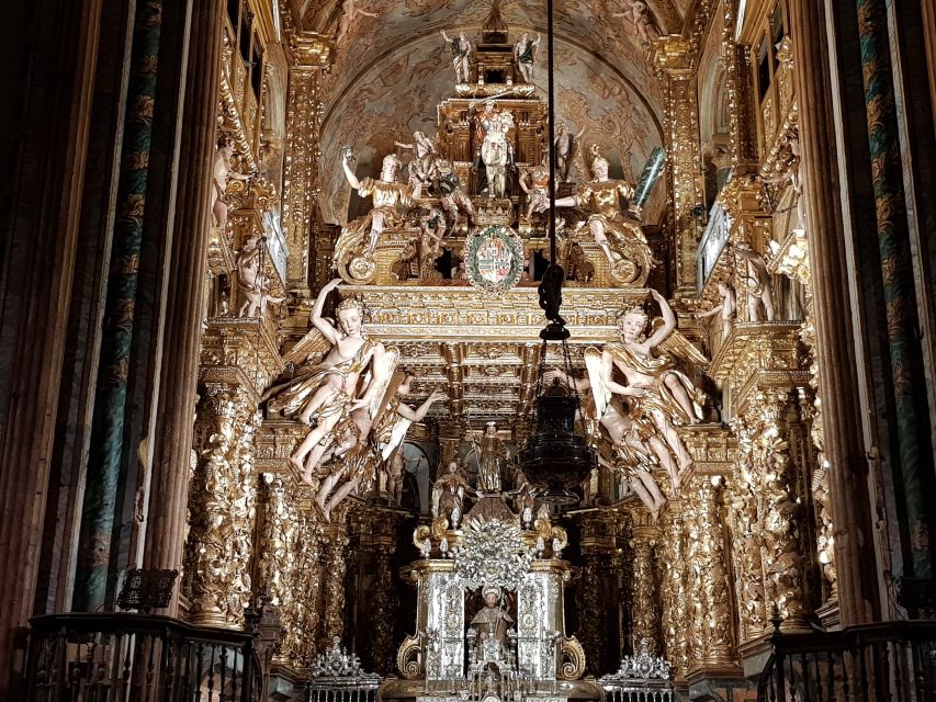 Santiago: Cathedral & Museum Tour + Pórtico of Glory Option - The Chapter Library and Botafumeiro