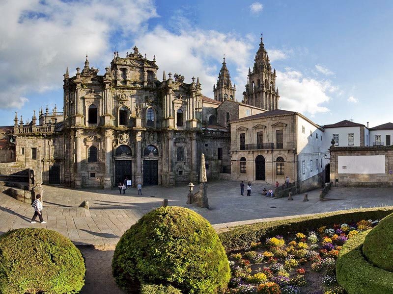 Santiago de Compostela Full-Day Tour From Porto - Arriving at the cathedral of Santiago
