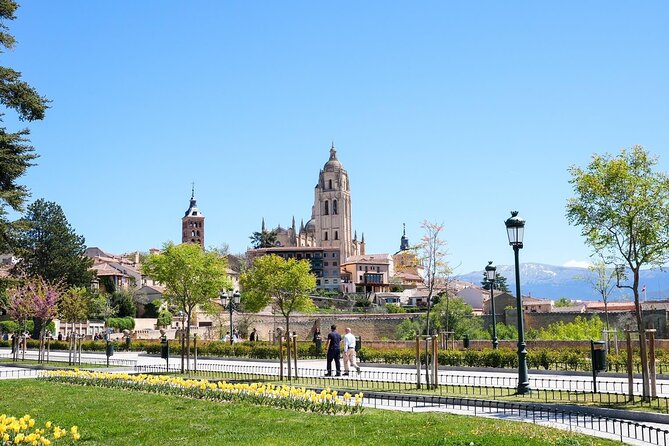 Segovia Tour with Cathedral and Alcazar from Madrid - Walking through Casa de los Picos and Plaza Medina del Campo
