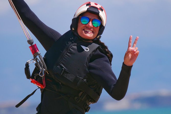 Semi-private kitesurfing lessons in Tarifa (adapted to every level) - Meeting at 11:00 on Calle Batalla del Salado