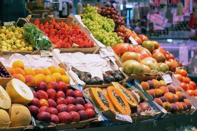 Sevilla Food Tour: Tapas, Wine, History & Traditions - Walking the old center between plates