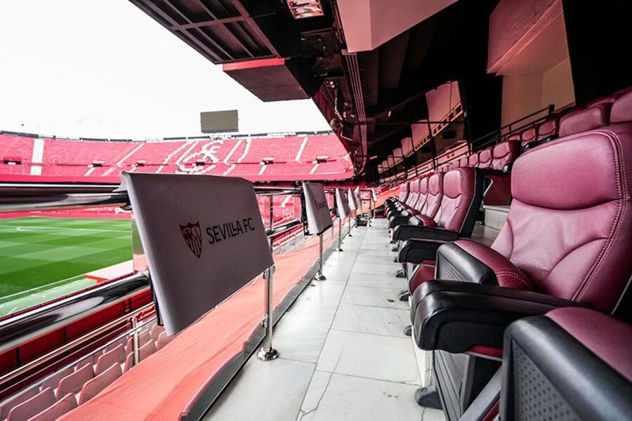 Sevilla: Ramón Sánchez Pizjuán Stadium Entry Ticket - Seeing the trophies, shirts, and photographs