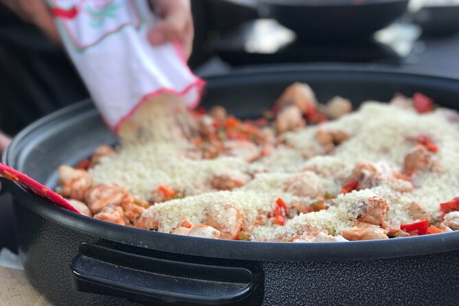 Sevilla: Rooftop Paella Cooking Class & 30-minute expert Q&A - The best parts of this rooftop paella experience