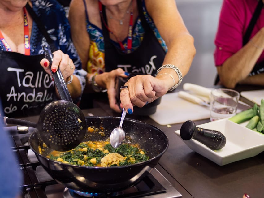 Seville: 3.5-Hour Spanish Cooking Class & Triana Market Tour - Spinach with chickpeas and the changing second dish