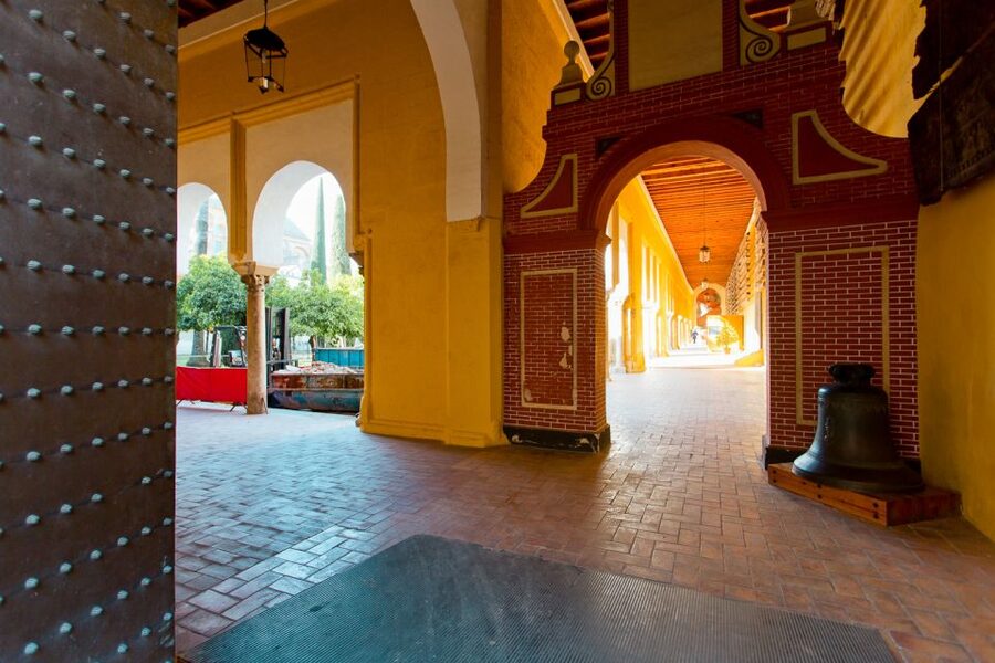 Seville: Alcázar, Cathedral & Giralda Fast Track Guided Tour - The Giralda climb and the final city view