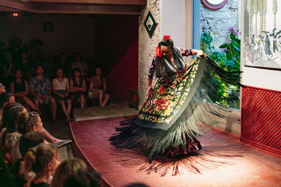 Seville: Casa de la Memoria Flamenco Show - Arriving at the historic house on Cuna Street