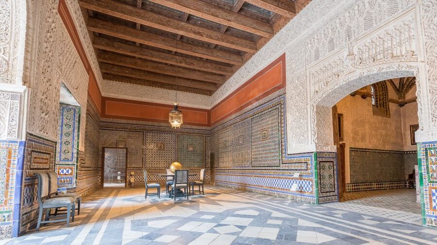 Seville: Casa de Pilatos Ground Floor Entry Ticket - The central courtyard and its 24 Roman busts