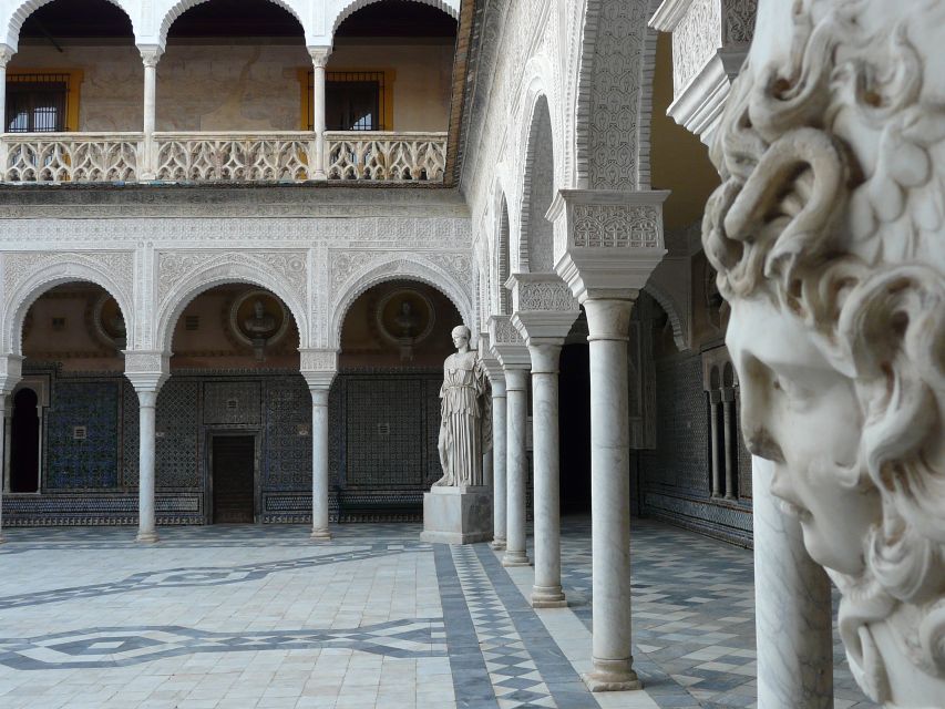 Seville: Casa de Pilatos Ground Floor Entry Ticket - The gardens provide a quiet finish