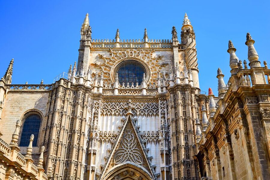 Seville: Cathedral and Alcázar Guided Tour - Key points at a glance
