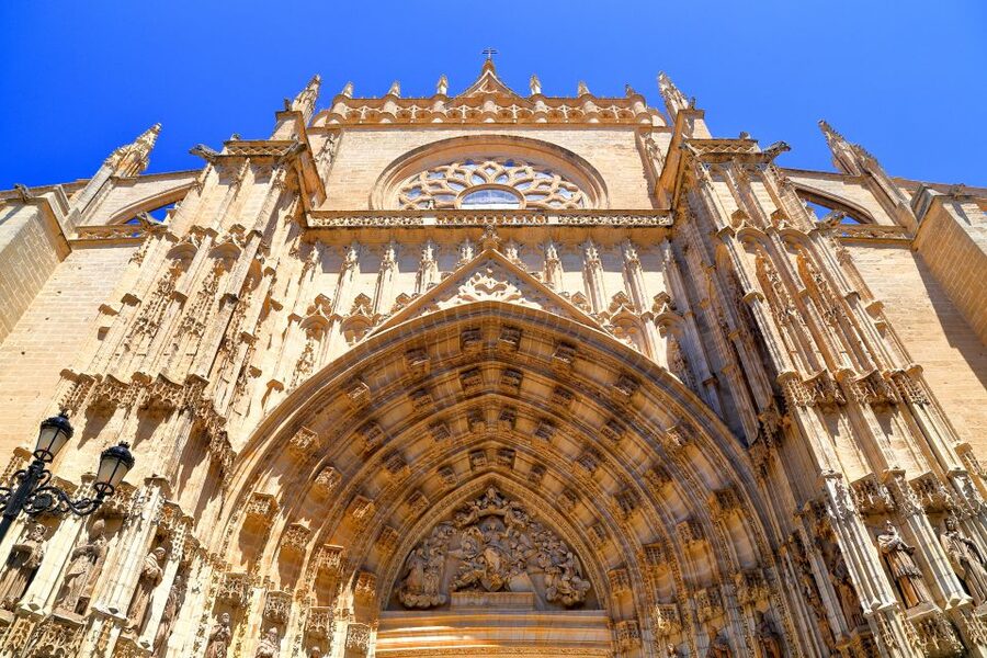Seville: Cathedral and Alcázar Guided Tour - Timing, pace, and practical limits