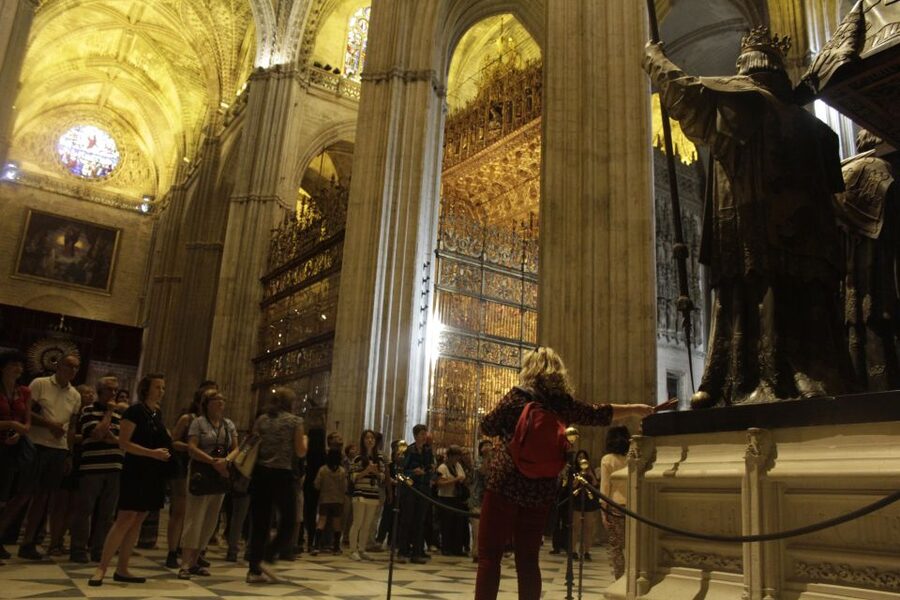 Seville: Cathedral and Giralda Skip-the-line Guided Tour - Inside Santa Maria de la Sede