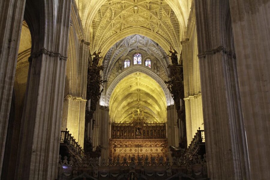 Seville: Cathedral and Giralda Skip-the-line Guided Tour - Climbing the Giralda’s 35 ramps