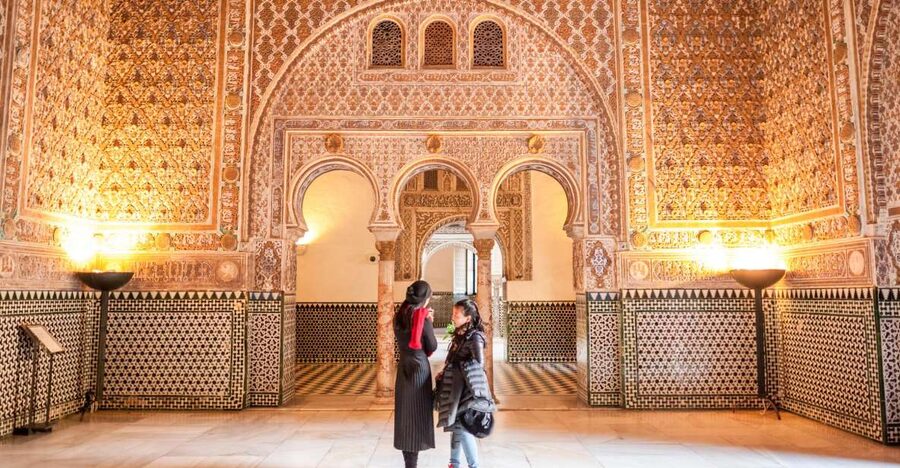 Seville: Cathedral, Giralda & Alcazar Entry With Guided Tour - Who should book this Seville tour?