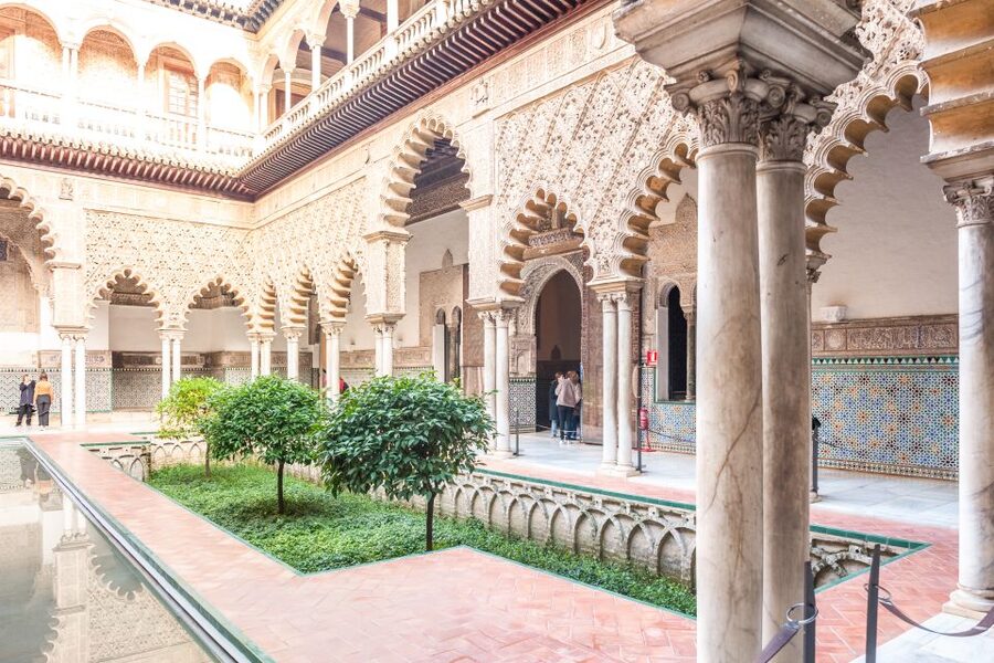 Seville: Cathedral, Giralda & Alcazar Entry With Guided Tour - Why these three Seville sights work well together