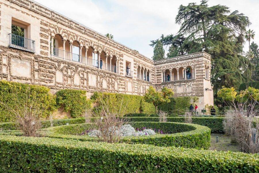 Seville: Cathedral, Giralda & Alcazar Entry With Guided Tour - The Alcazar: royal rooms, orange trees and myrtles