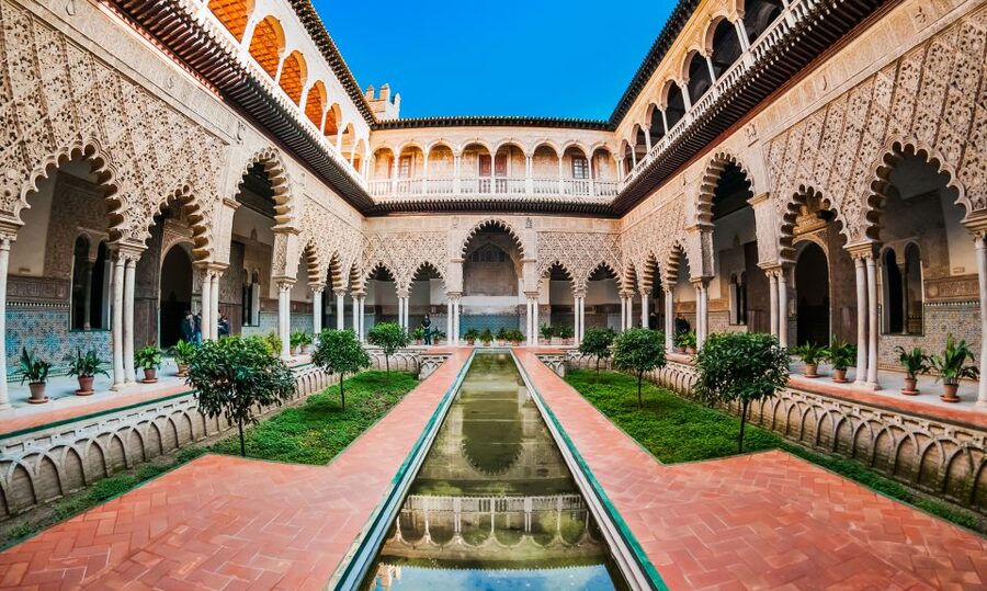 Seville: Cathedral, Giralda, and Alcazar Guided Tour - Meeting at Plaza del Triunfo
