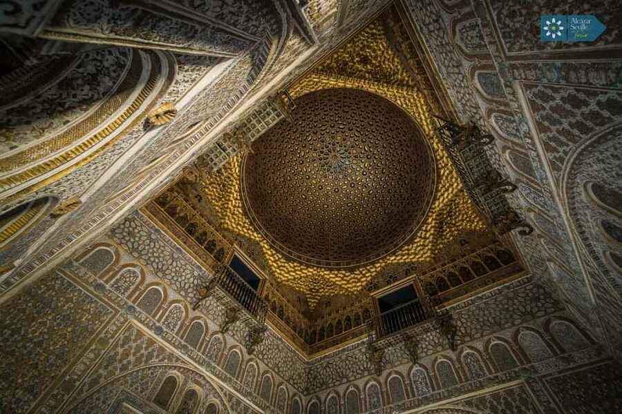 Seville: Cathedral, Giralda, and Royal Alcázar Guided Tour - The Alcázar gardens: allow time after the guide leaves