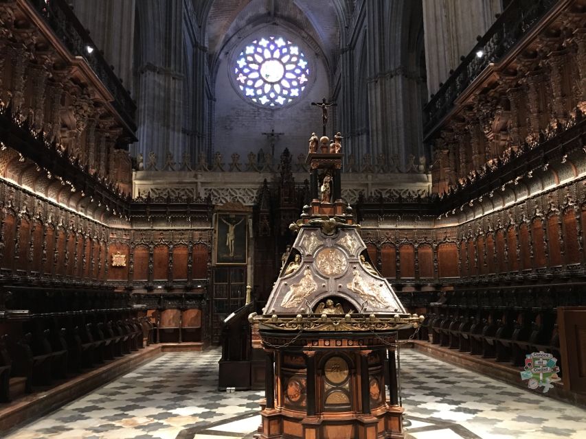 Seville: Cathedral, Giralda, and Royal Alcázar Guided Tour - Seville Cathedral: Gothic scale and famous names