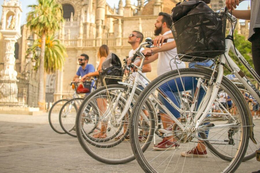 Seville: City Sightseeing and Local Culture Bike Tour - María Luisa Park and Plaza de España