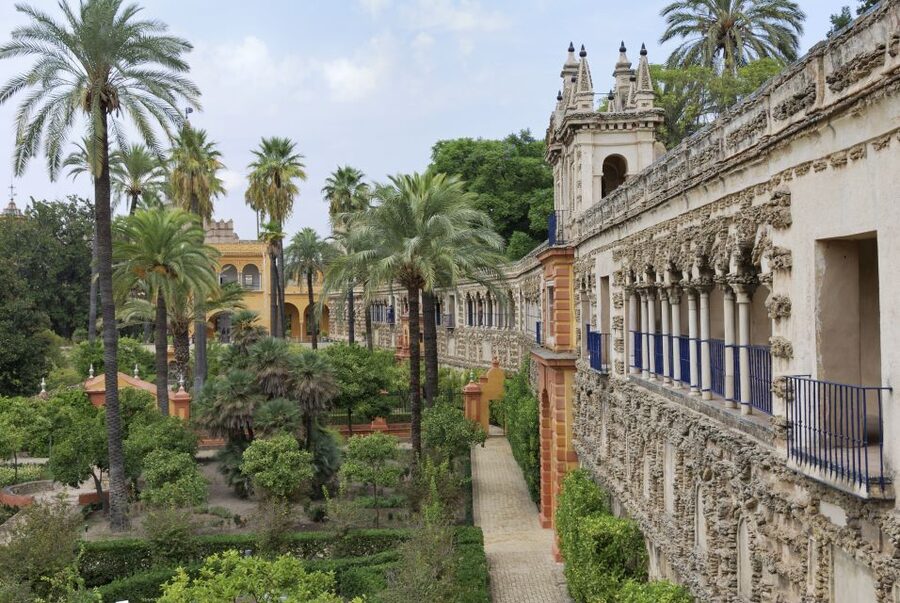 Seville: City Sightseeing Hop-On Hop-Off Bus Tour - Stops 5 to 7: Plaza de Cuba and the Triana neighborhood