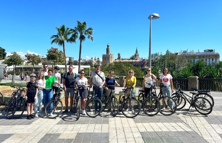 Seville: Dutch Cycling Highlights Tour with local guide - Plaza de España, one of Seville’s great photo stops