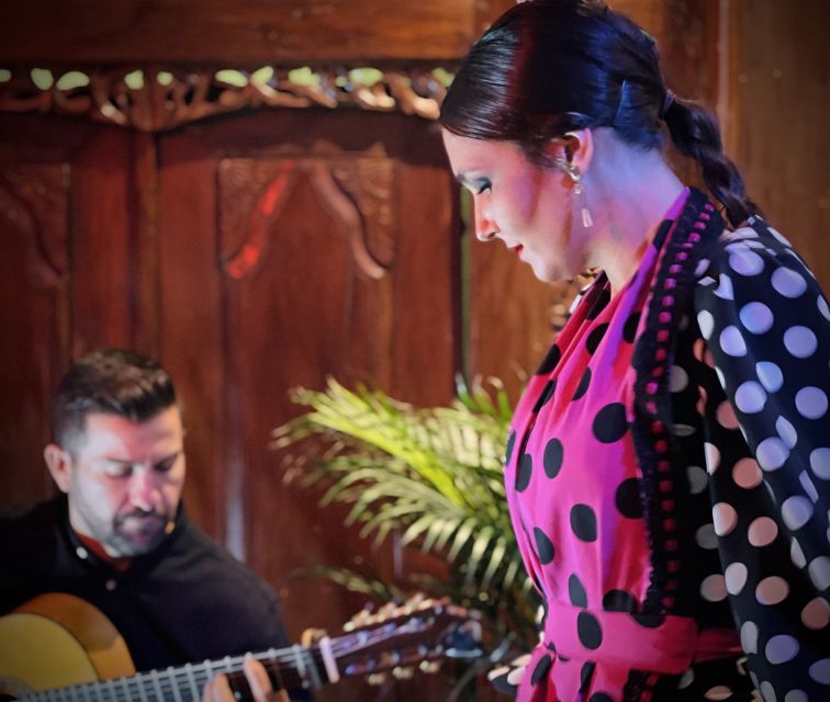 Seville: Flamenco Show at Tablao Almoraima in Triana - How intimate is the venue?