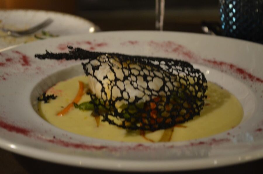 Seville: Flamenco Show & Roof Dinner with Cathedral Views - The rooftop view after dark